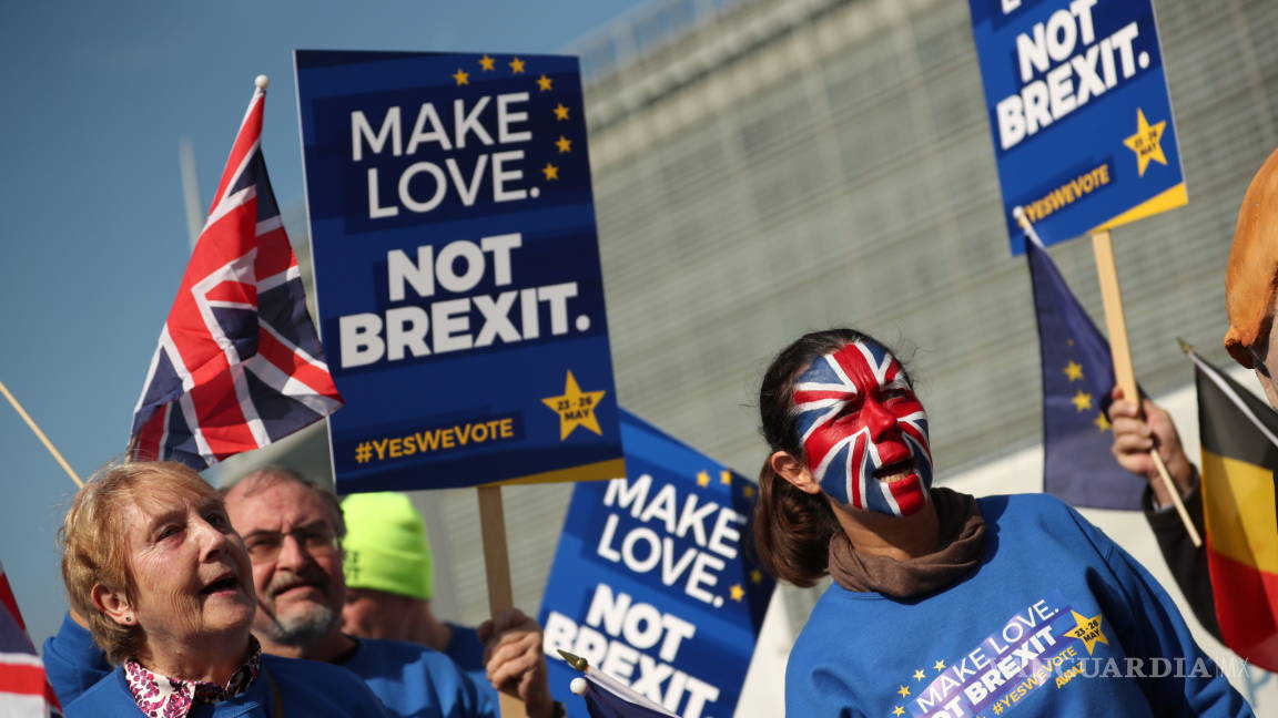 $!Hoy cumbre clave en la Unión Europea para el futuro del "brexit", más de un millón de personas piden revocarlo
