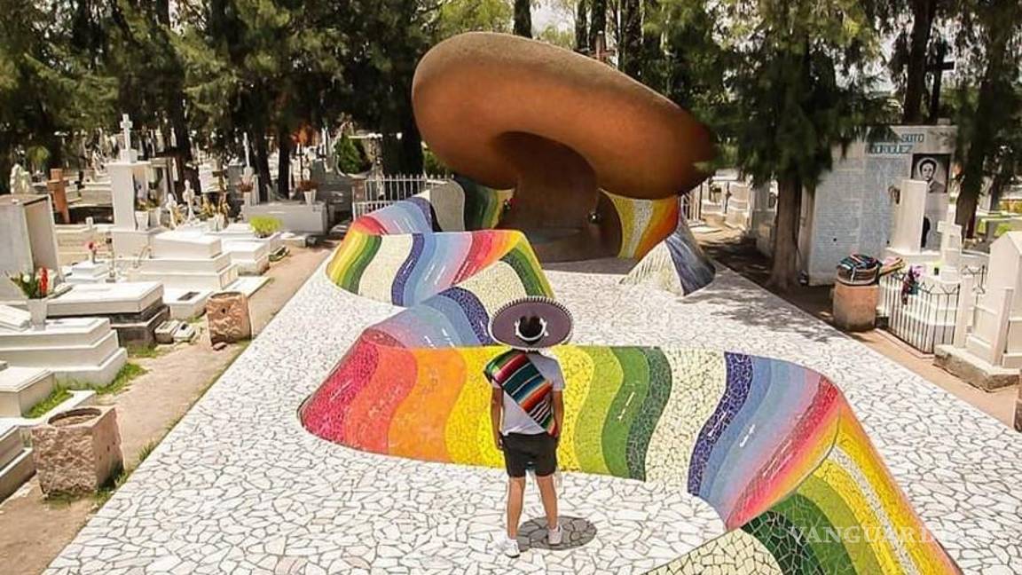 $!El peculiar mausoleo donde descansan los restos del músico.