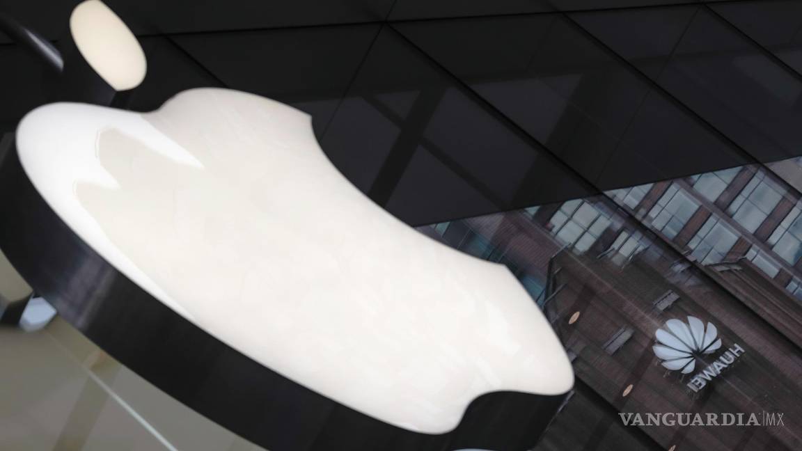 $!“Apple parece estar atrapada entre la privacidad y la acción”, afirmó Matthew Welch, especialista en inversiones de Degroof Petercam.