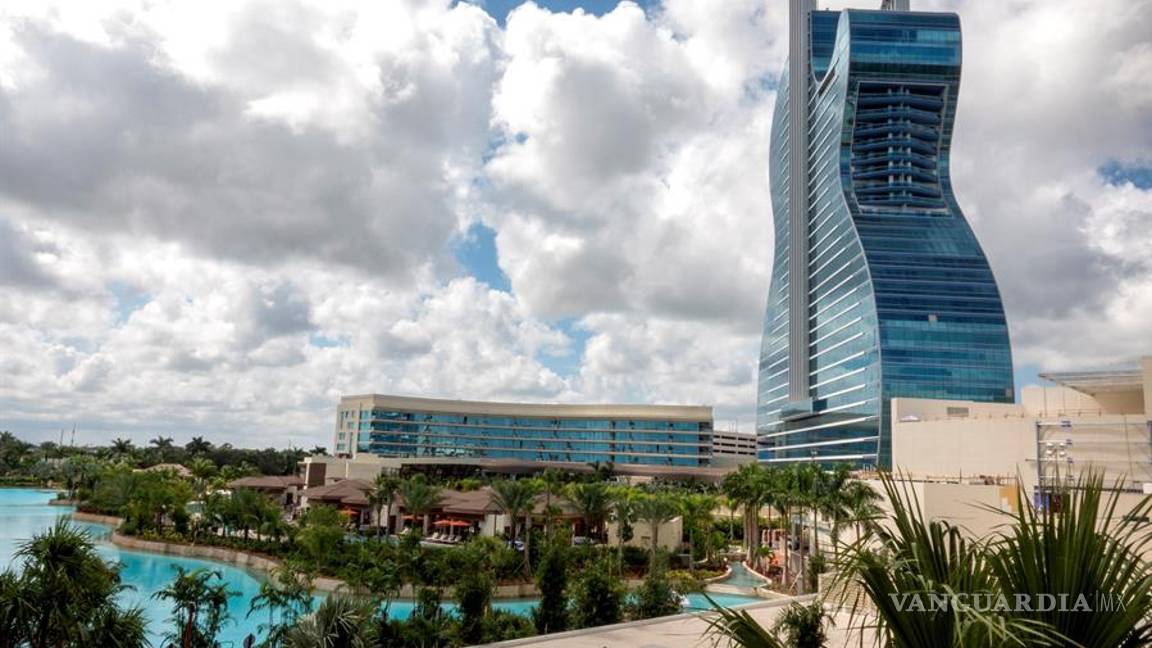 $!Seminole Hard Rock, primer hotel con forma de guitarra del mundo