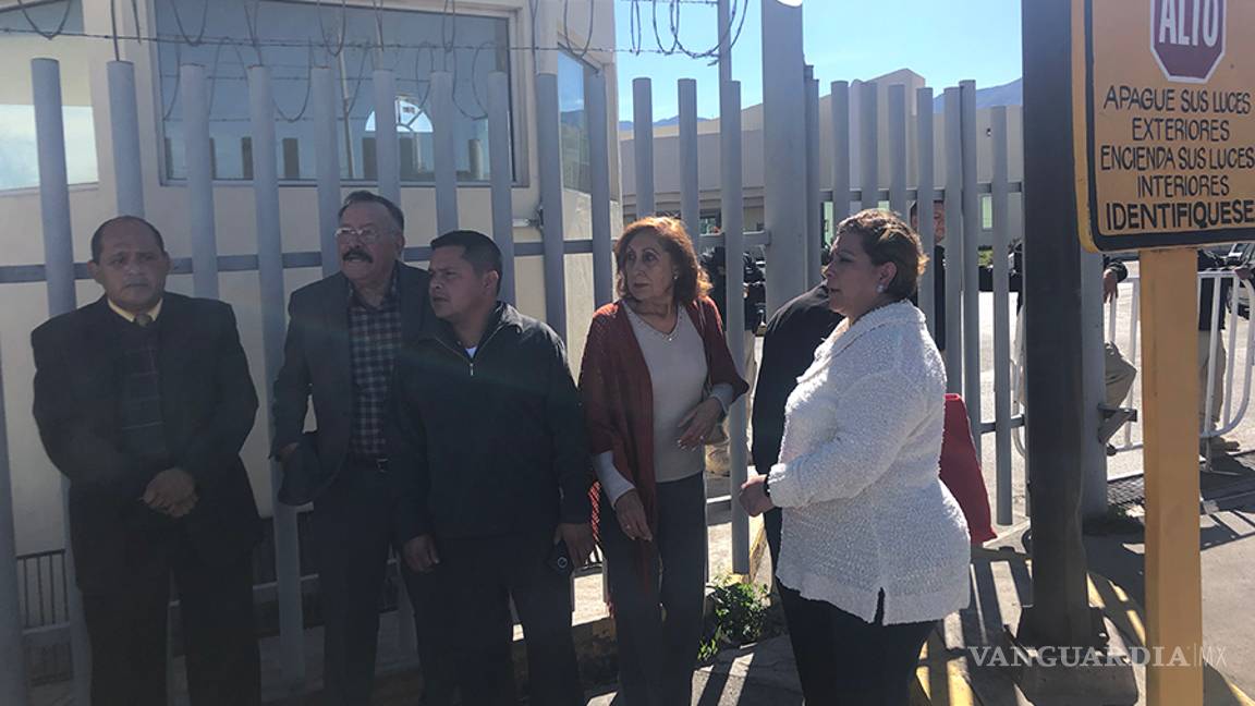 $!Abogados protestan frente a Fuerza Coahuila, denuncian abusos de autoridad