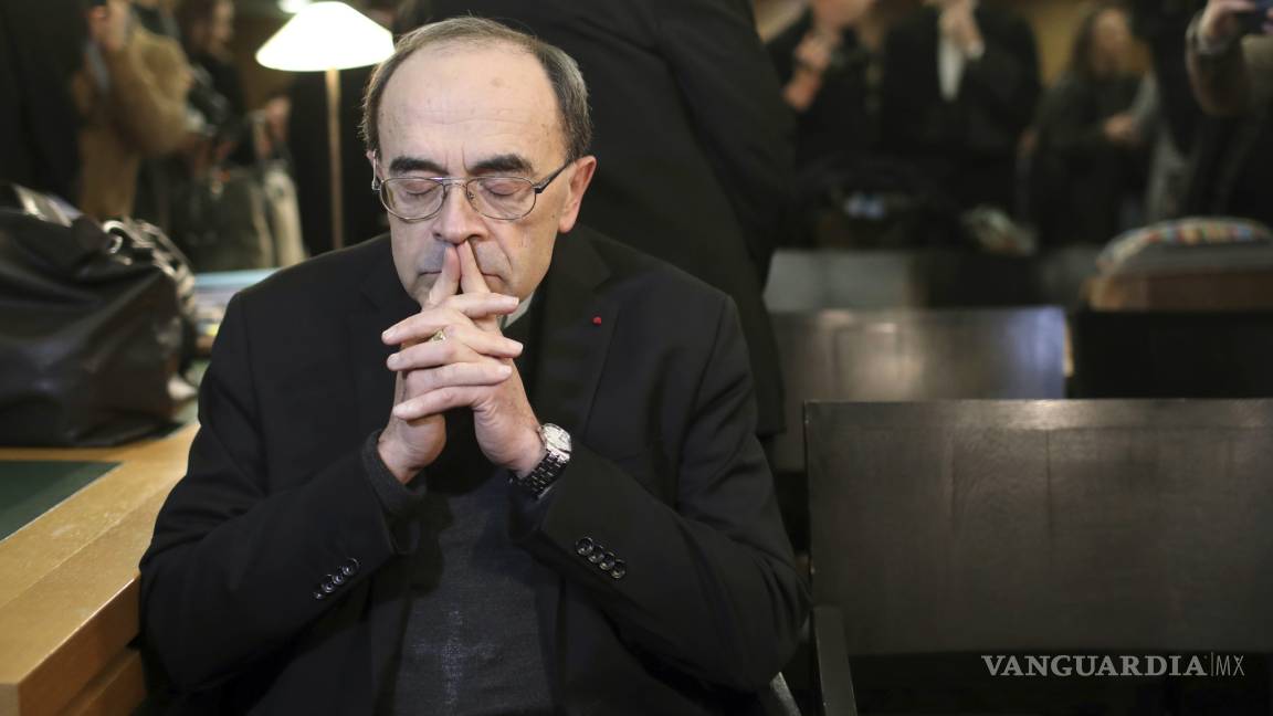 Dimite el cardenal francés Philippe Barbarin tras ser condenado por encubrir a cura pederasta