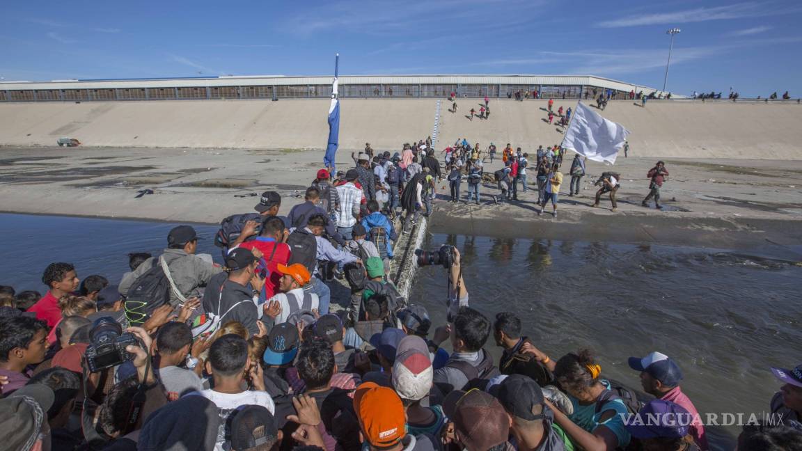 Refuerzan la frontera tras intento de migrantes de cruzar a Estados Unidos