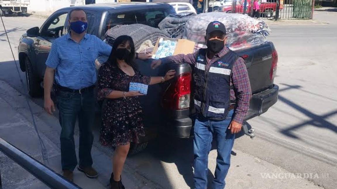 Ayuntamiento de Torreón apoya con insumos para combatir incendio en Arteaga