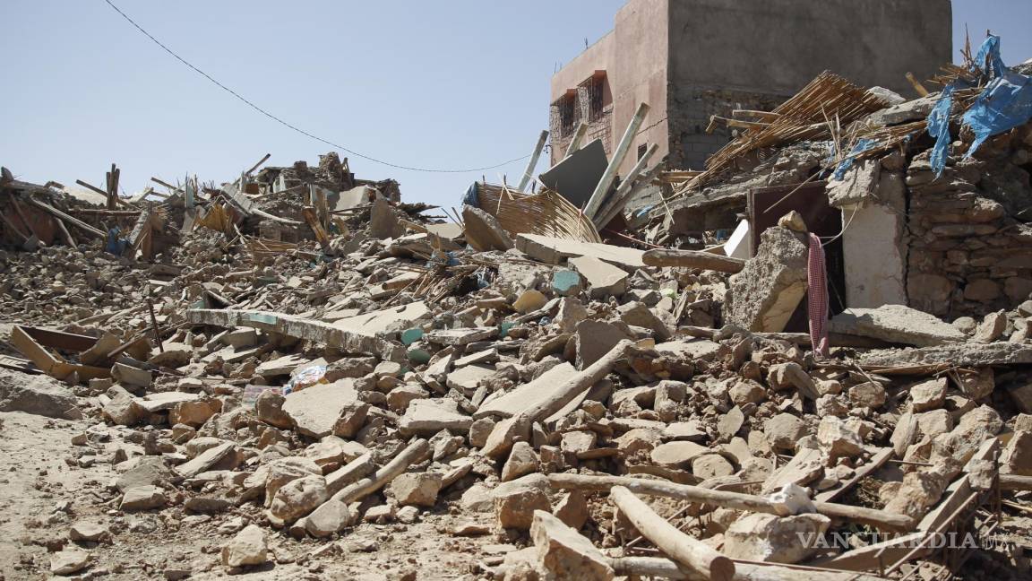 Van más de 2 mil muertos tras sismo en Marruecos; declaran tres días de luto nacional