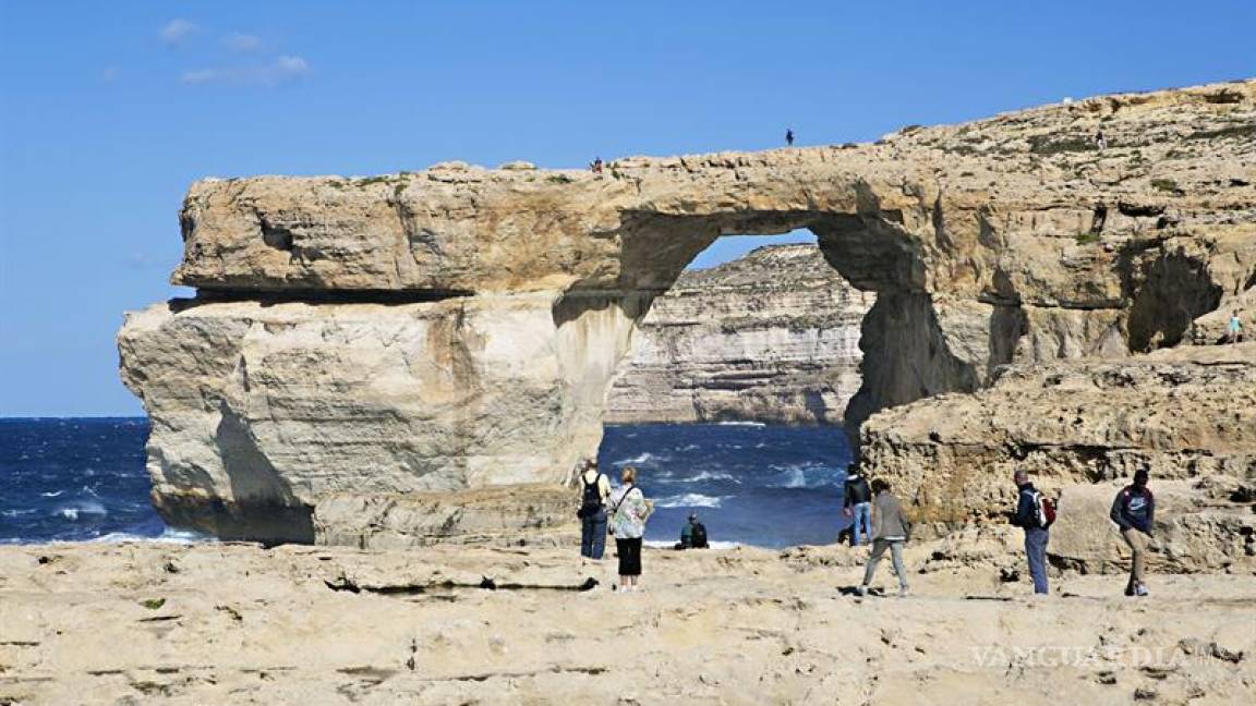 Fuerte temporal destruye la icónica Ventana Azul de Malta