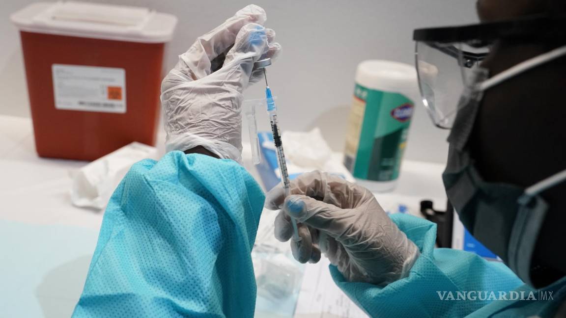 Prepara CanSino nueva vacuna COVID-19 en China; atacará Ómicron y otras variantes