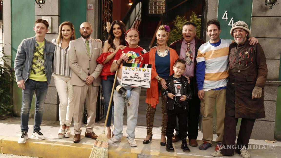 $![AEUM20211030ESPC0.JPG Death/Deceso-Actor.- Falleció la tarde del viernes, Octavio Ocaña, actor][de arma de fuego. En la imagen el actor Ocaña de playera amarilla, lado izquierdo. Foto: Agencia]