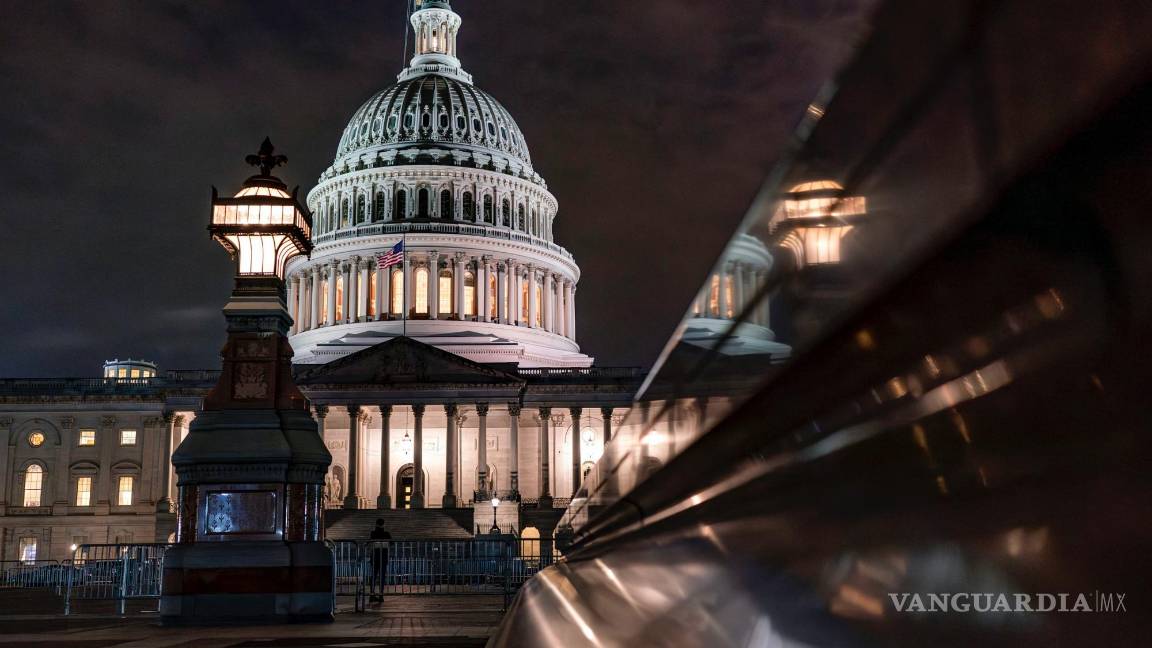 $!Un cierre de gobierno ocurre cuando el Congreso no logra aprobar un plan de financiamiento que sea promulgado por el presidente.