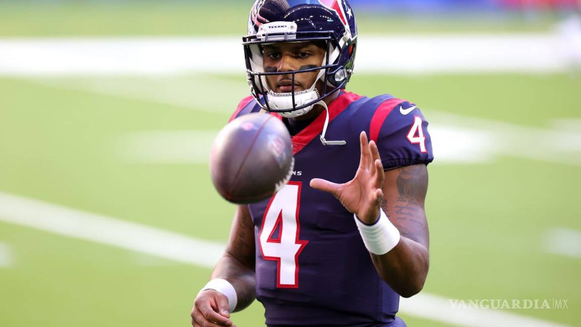 Los Texans insisten en que no canjearán a Deshaun