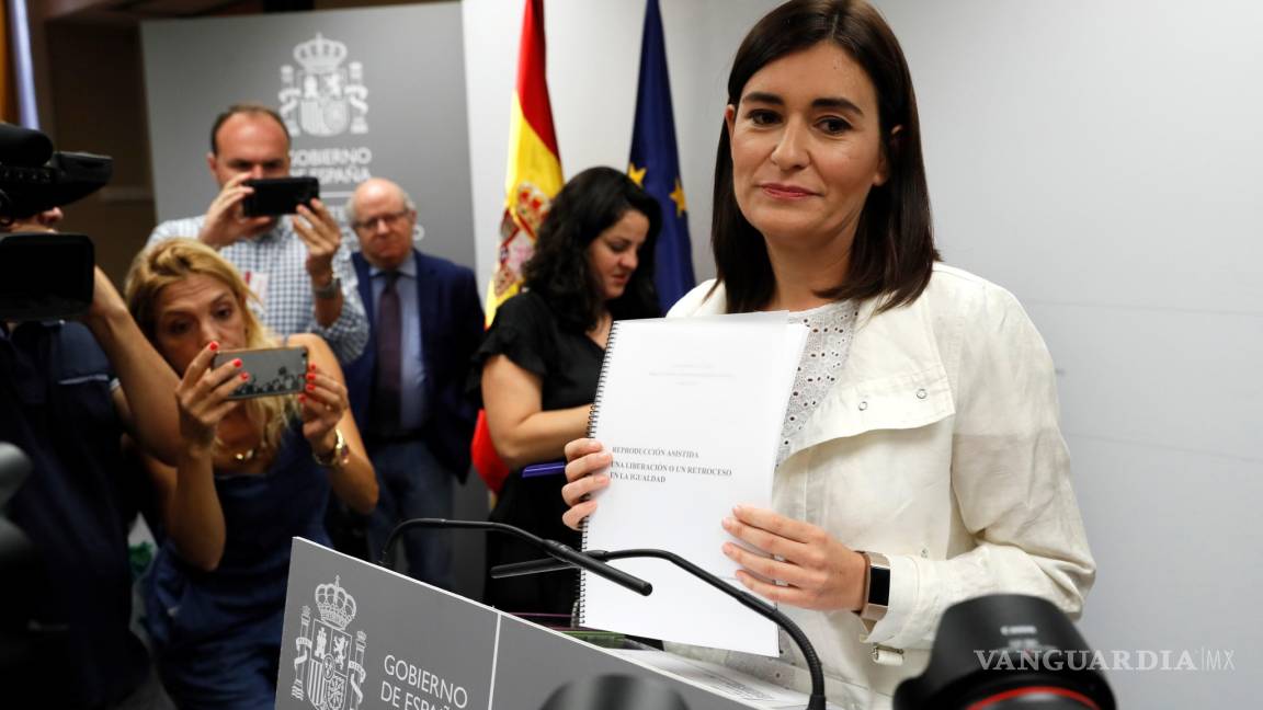 Dimite ministra de Salud en España por plagiar tesis; en México Peña Nieto hizo lo mismo y no pasó nada