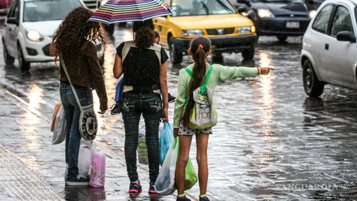 Anuncian reapertura de vialidades tras fuertes lluvias en Saltillo