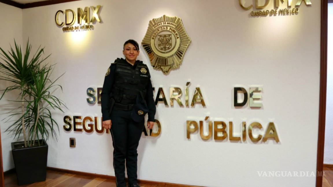 Reconocen a mujer policía por frustrar secuestro en Venustiano Carranza