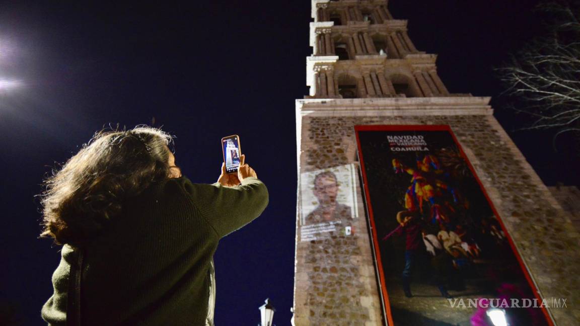 Proyectan imágenes de desaparecidos en la Catedral de Saltillo