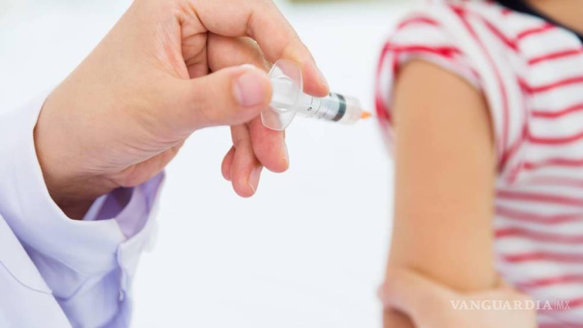 Alertan OMS y CDC ‘amenaza inminente’ de sarampión debido a la disminución de vacunas