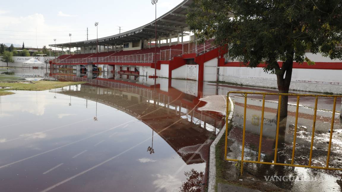 $!Azota aguacero con granizo a Saltillo; causa catástrofes