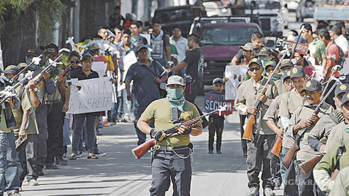 Marchan comunitarios de Tixtla; exigen paz