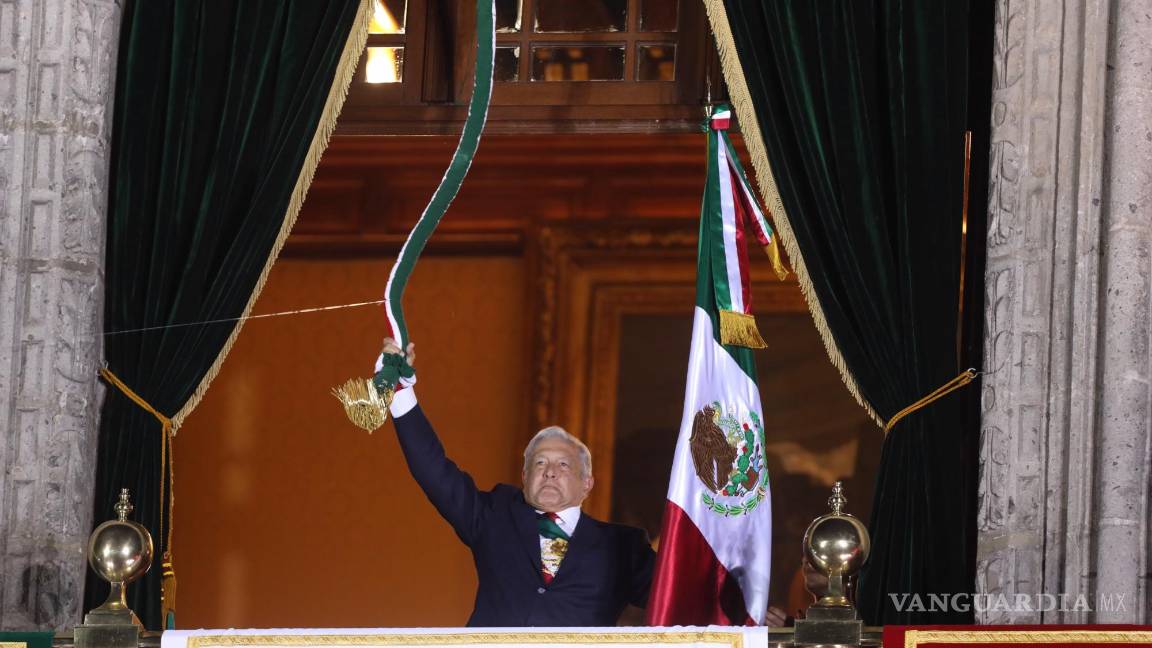 $!Para posteriormente dar las campanadas conmemorativas al Grito de Dolores.