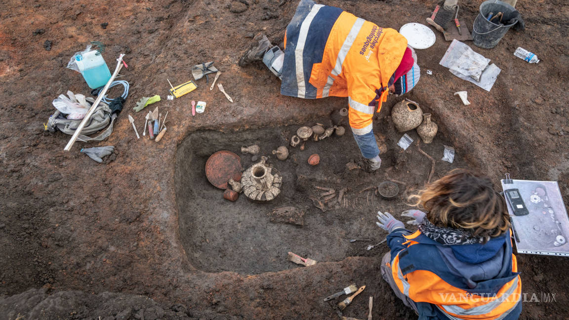 Descubren en Francia la tumba de un niño de hace 2 mil años