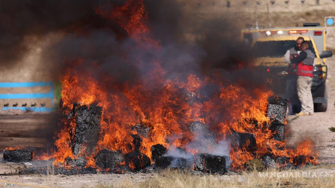$!La droga incinerada tenía un valor de 150 millones de pesos (400 mil dosis de cristal).