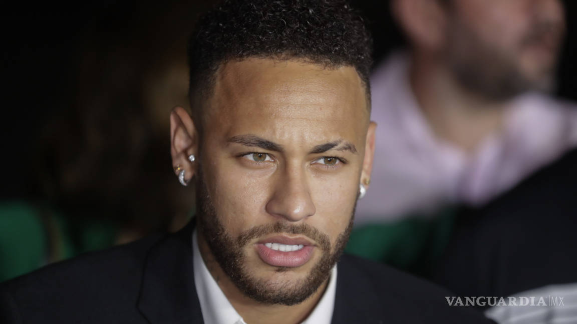 PSG pedirá al menos 300 millones por Neymar, según diario 'Le Parisien'