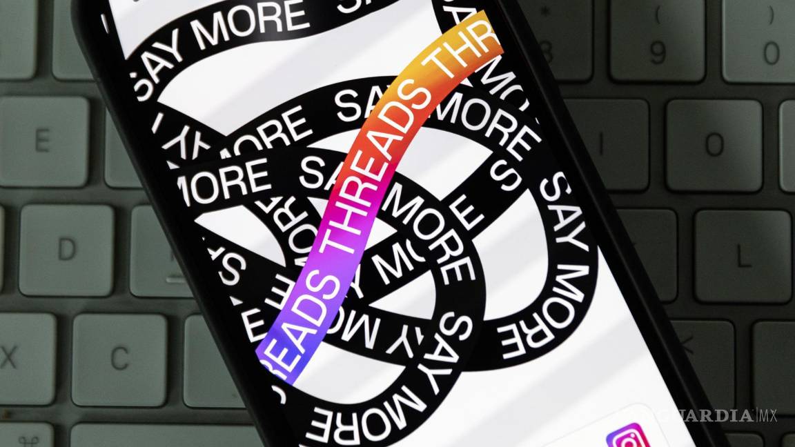$!Imagen ilustrativa que muestra un teléfono con la pantalla de inicio de la red social Threads en Los Ángeles.
