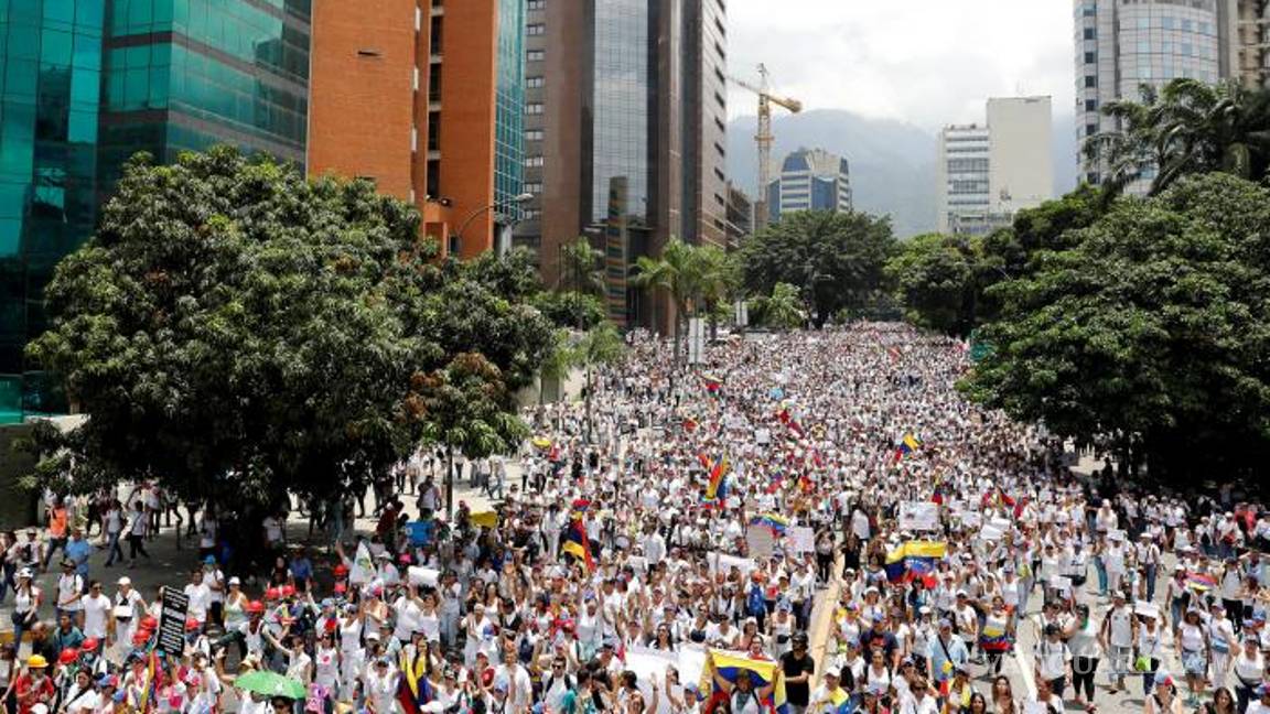 $!Mujeres protestan contra la represión en Venezuela
