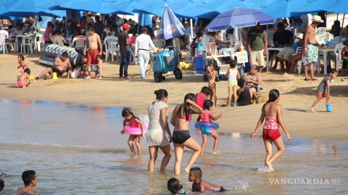 Detectan caso de coronavirus en un Acapulco lleno por 'puente'