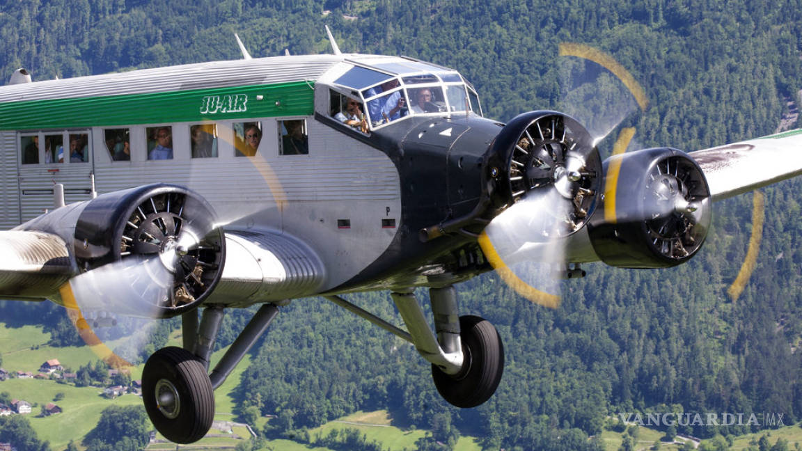 Un avión antiguo choca en Alpes suizos; 20 muertos