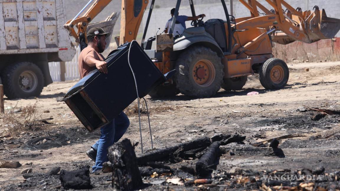 $!Las autoridades municipales han iniciado un proceso de regularización en la colonia Urbivilla, pero los habitantes temen que la falta de avances agrave su precariedad.