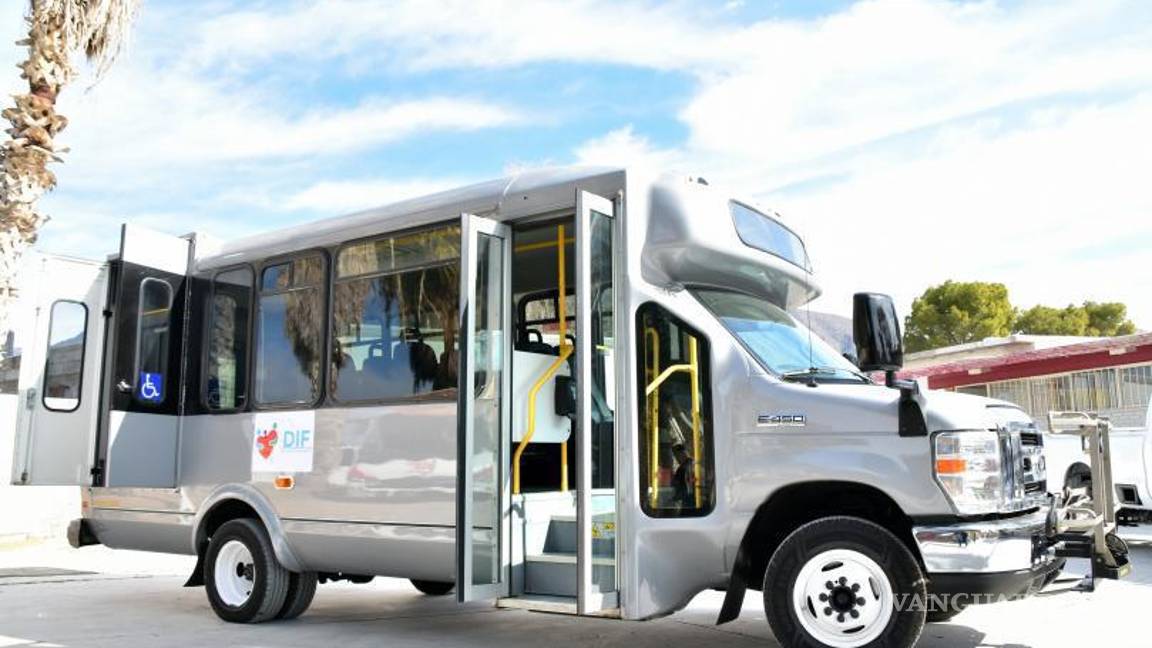 $!Una de las unidades adaptadas para el traslado de personas con discapacidad, entregadas por el DIF de Cuatro Ciénegas.