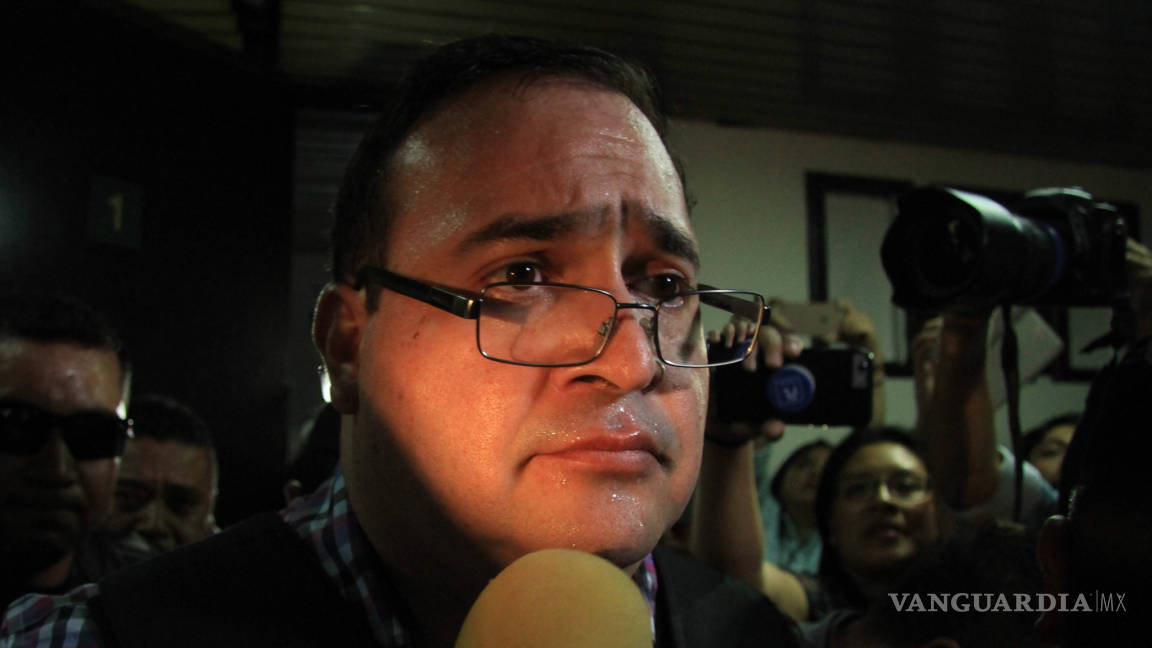 Abogado de Javier Duarte denuncia que el ex Gobernador sufre maltrato