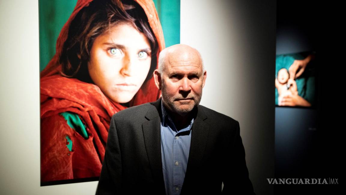 Italia da asilo a Sharbat Gula, la “niña afgana”, retratada por Steve McCurry