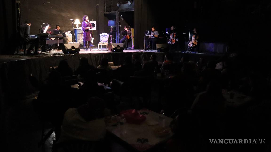 $!Adriana Molina rinde homenaje al teatro musical con su voz en Foro Amapola