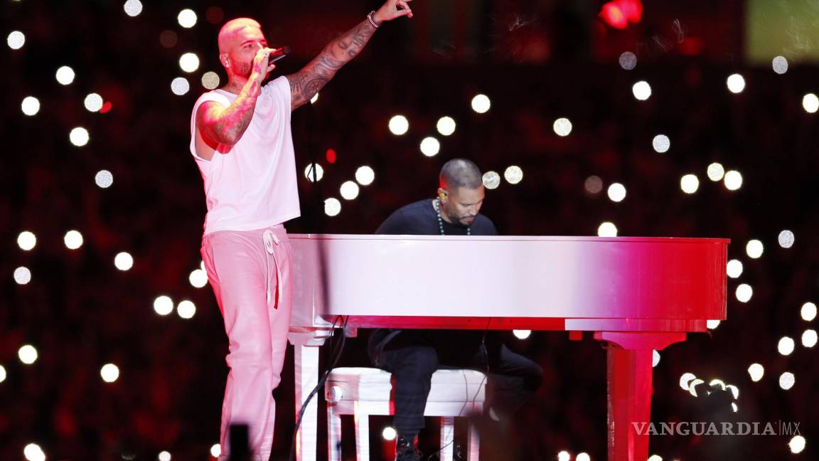 $!El cantante colombiano Maluma canta durante su concierto Medallo en el mapa en Medellín, Colombia.