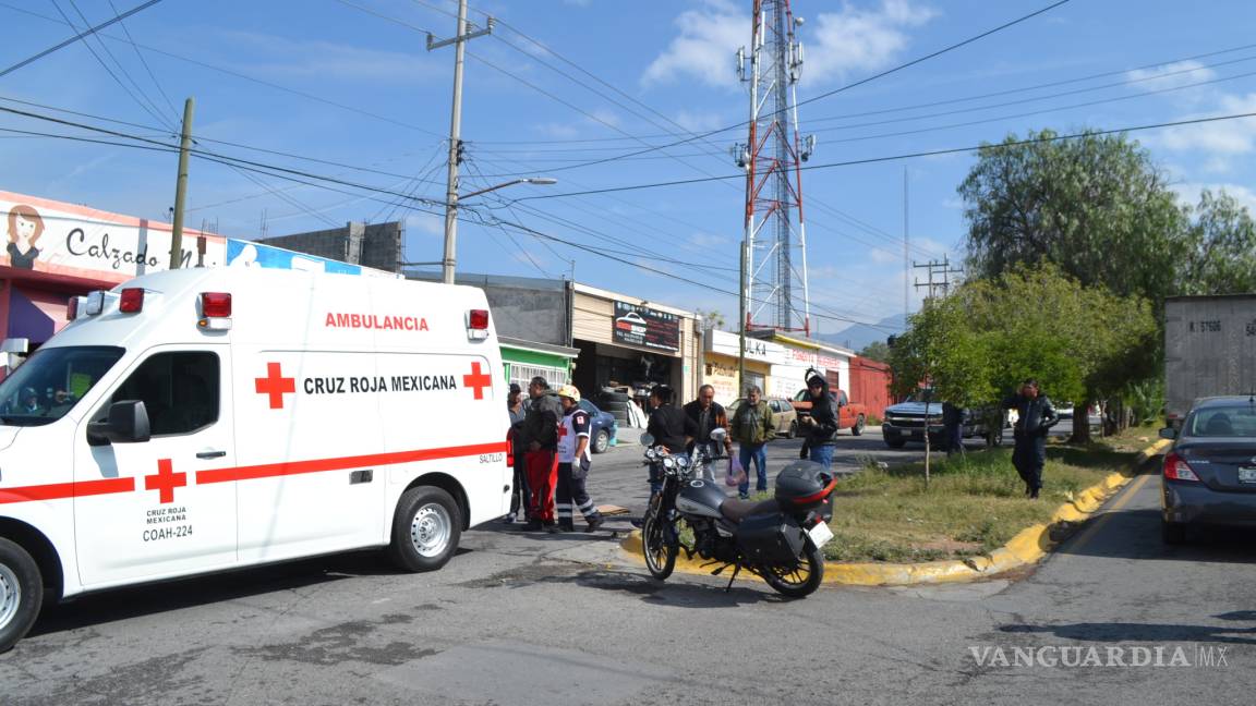 Derrapa en moto prestada y no se acuerda de nada