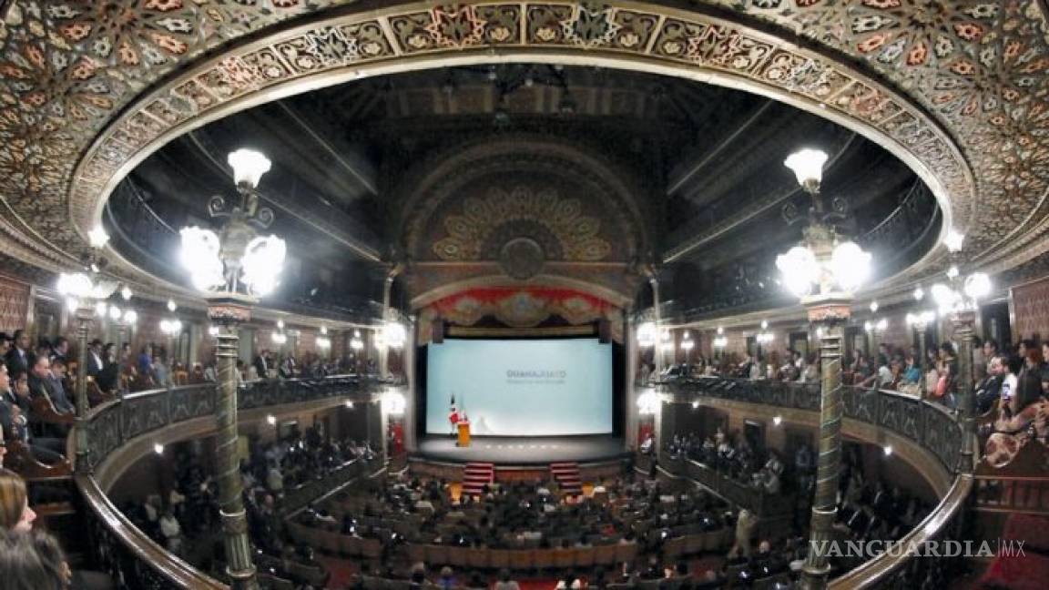 Con homenaje a víctimas del sismo abre el Cervantino 2017