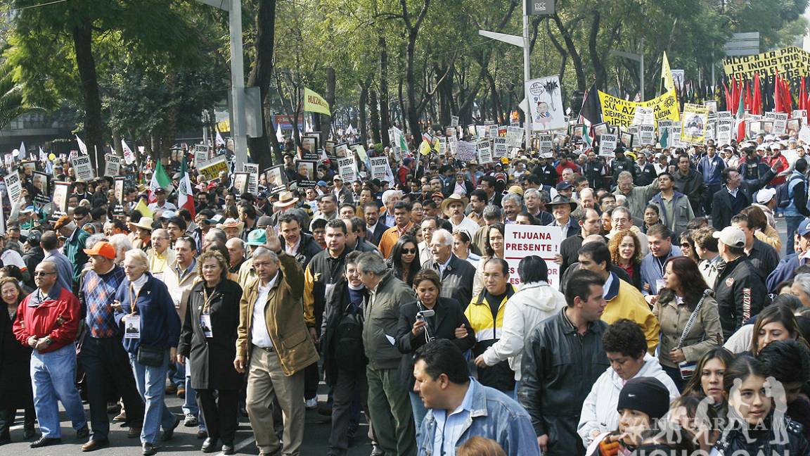 $!Como en Venezuela; México tuvo un presidente 'legítimo' y uno oficial: Le recuerdan a Calderón batalla con AMLO en 2006