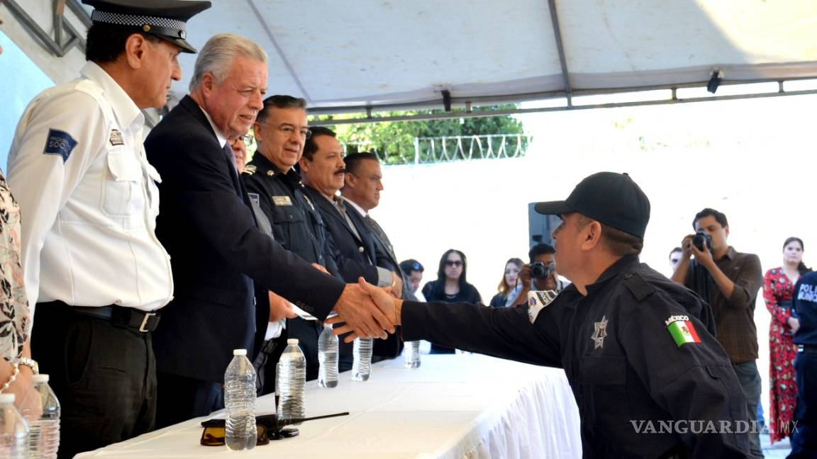Jorge Zermeño reconoce a agentes de tránsito acreditados como Policías Viales