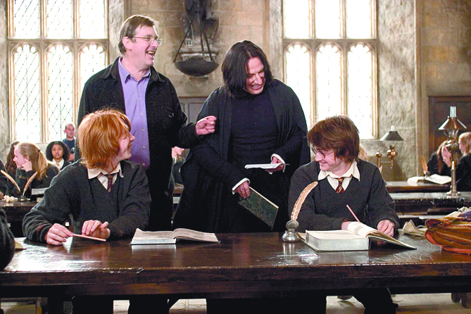 $!Daniel Radcliffe le rinde homenaje a Alan Rickman