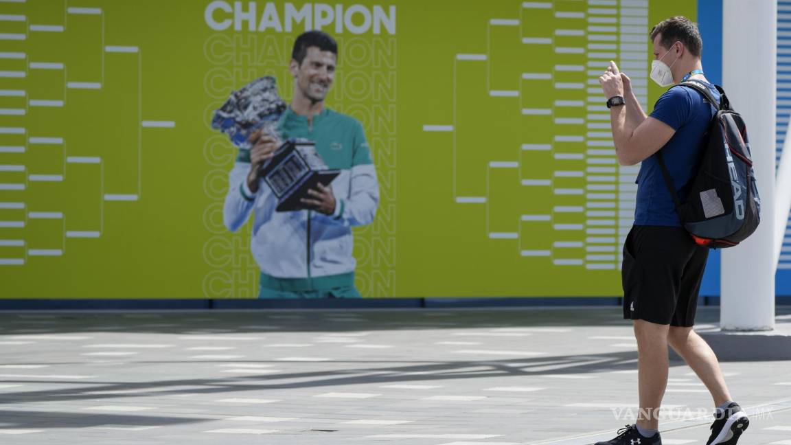 ¿Por qué los grandes atletas, como Novak Djokovic, se niegan vacunarse contra COVID-19?