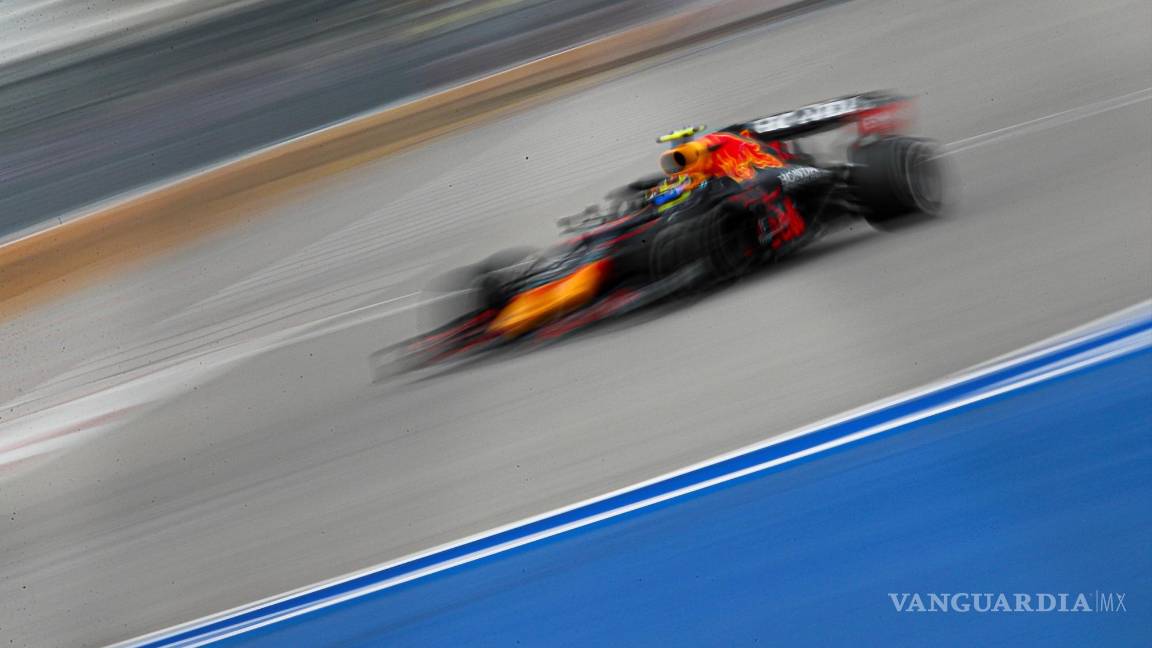 $!El mexicano no pudo aguantar el ritmo, por lo que empezó a perder lugares con los rivales que ingresaron una vuelta antes a pits