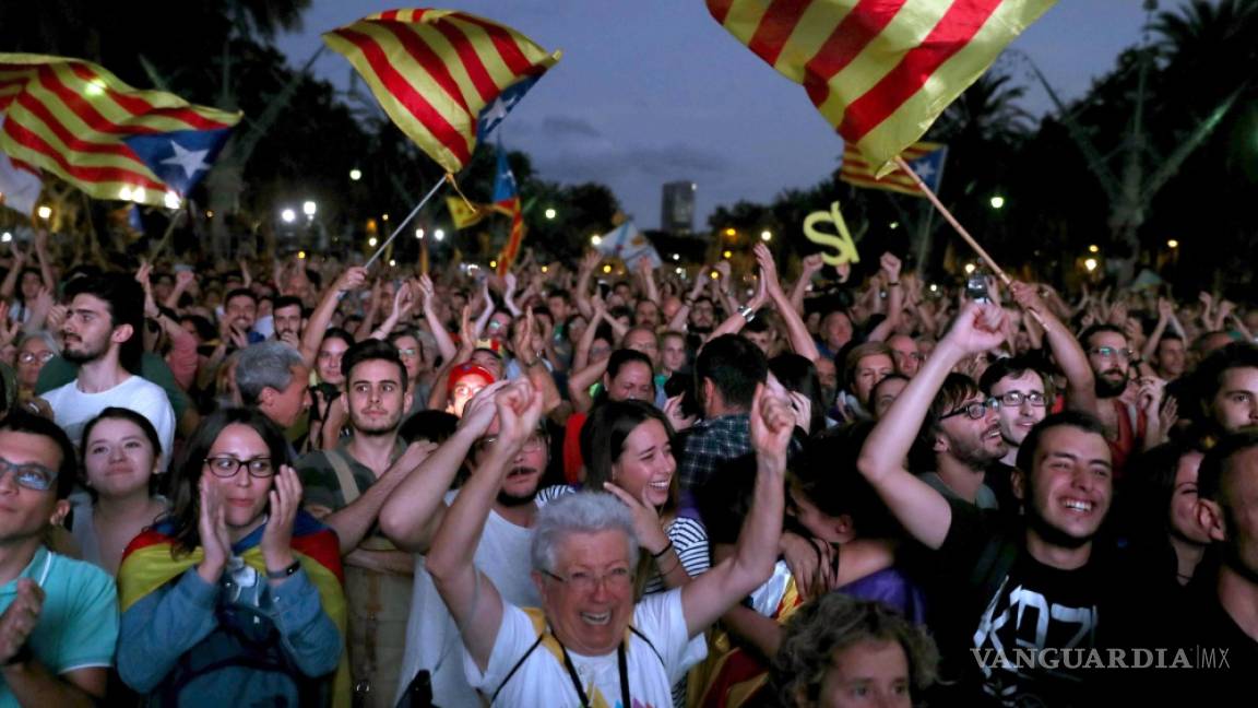 $!Puigdemont suspende la declaración de independencia para buscar el diálogo con el gobierno español