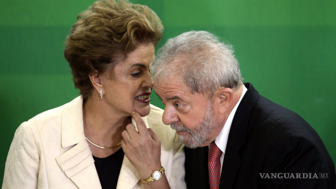 Lula toma posesión como ministro de Rousseff en medio de protestas politizadas