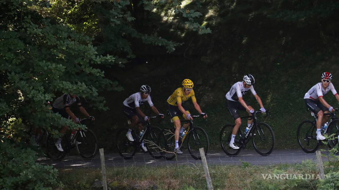 $!Froome es agredido por los aficionados tras caso de dopaje