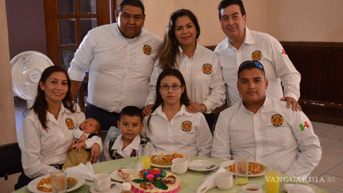 $!Reconoce Tita labor de bomberos en su día