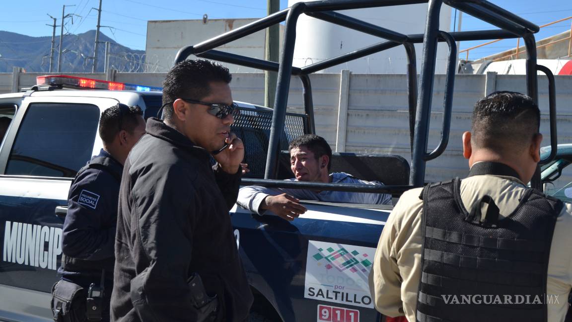 $!Cae ladrón armado …y se echa a llorar