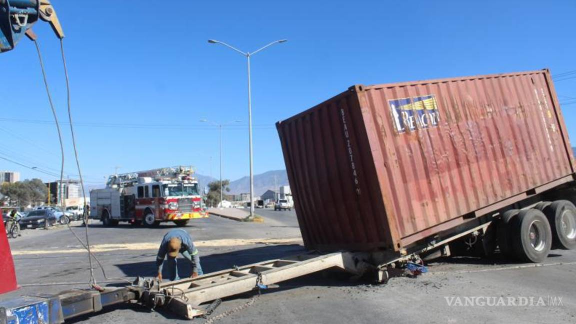 $!El tren remolcaba 15 furgones vacíos al momento del impacto.