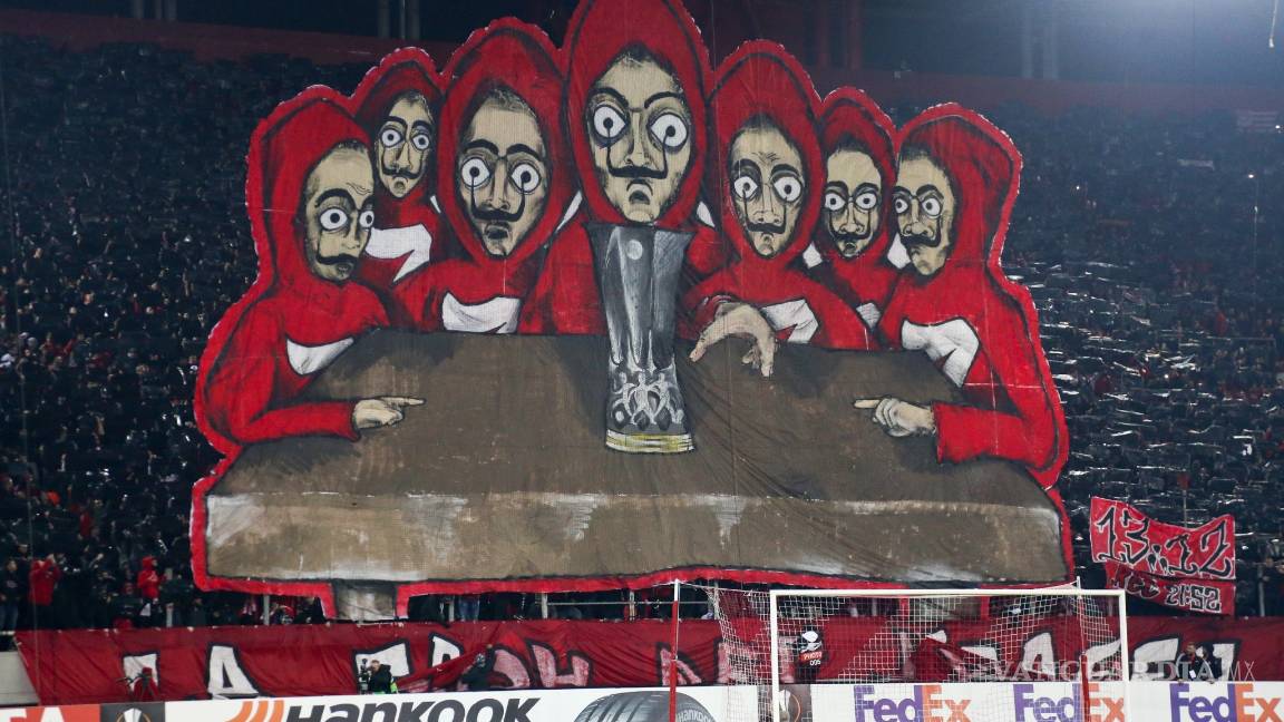$!'Il Diavolo' se quema en el 'Infierno Griego': el AC Milan no sale de su crisis y es eliminado por el Olympiacos en la Europa League