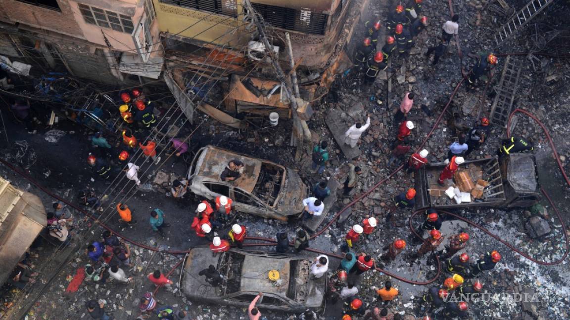Incendio en Bangladesh deja 70 muertos y 55 heridos, es escena de &quot;guerra&quot;